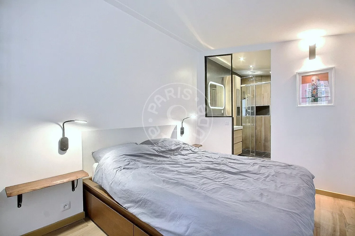 Appartement Rue Jouffroy d'Abbans à Paris
