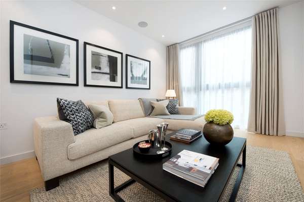 Flat Buckingham Gate in City of Westminster