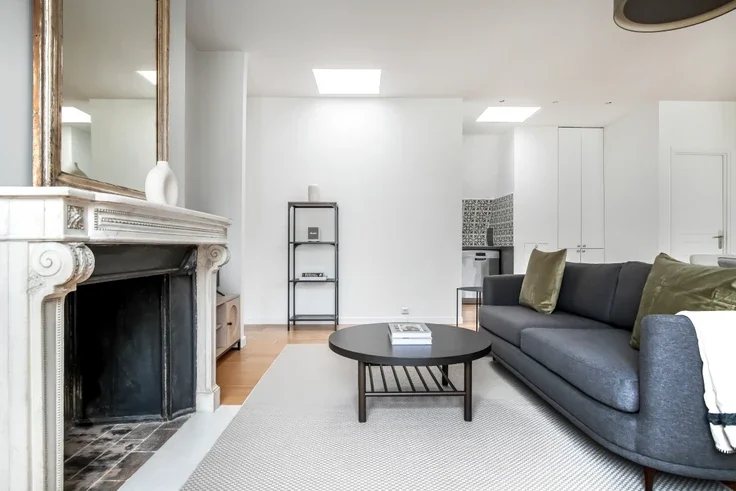 Appartement Passage Commun F8 à Paris