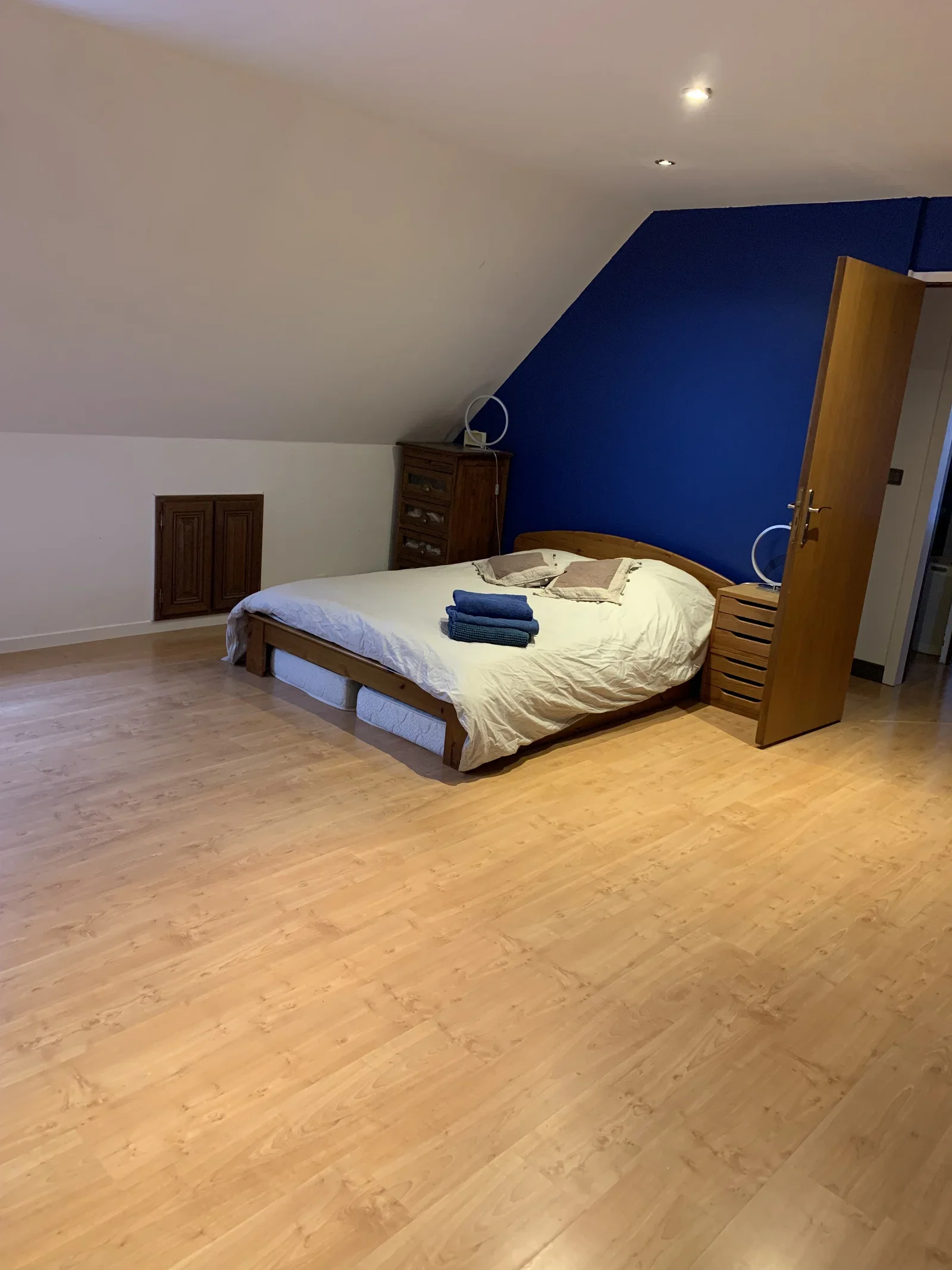 Room Route de Berchères in Bû