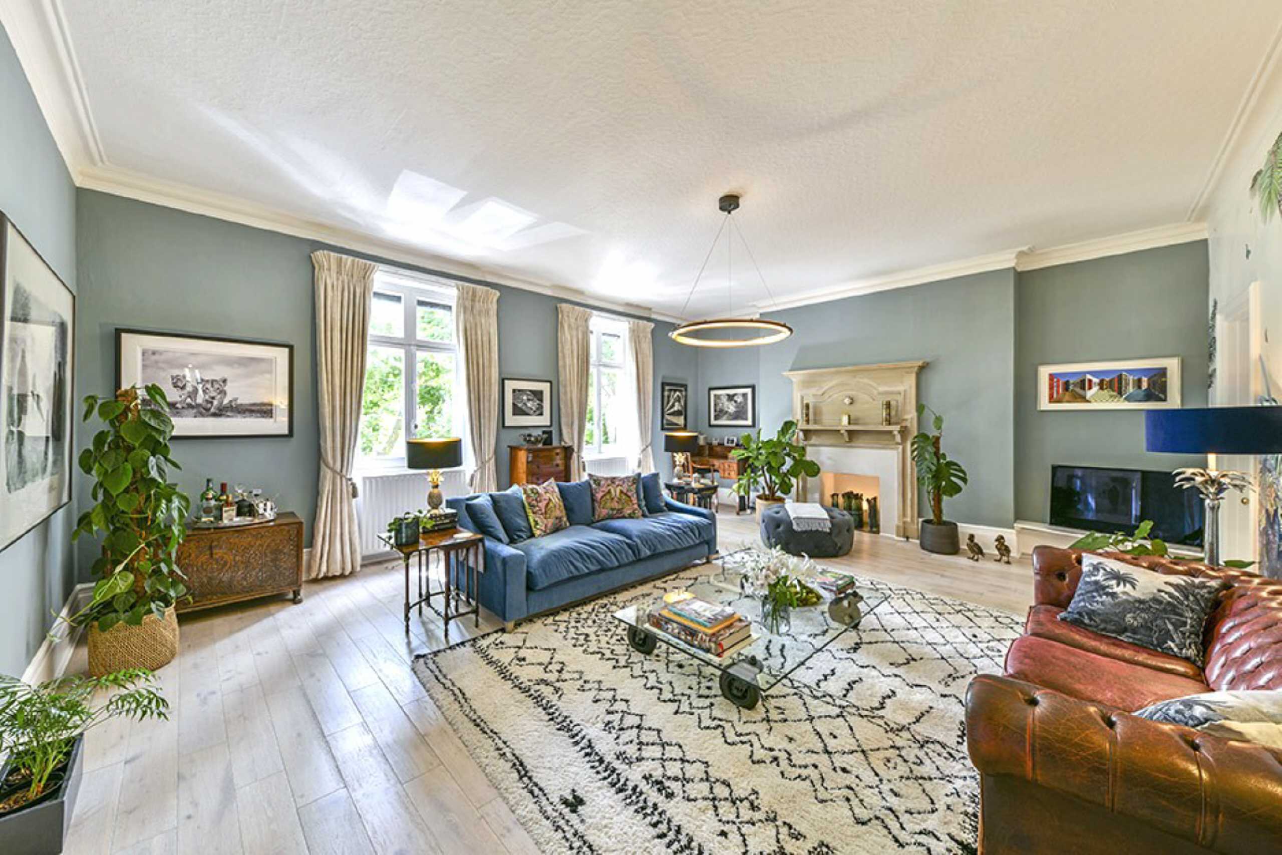 Flat Addison Road in Greater London
