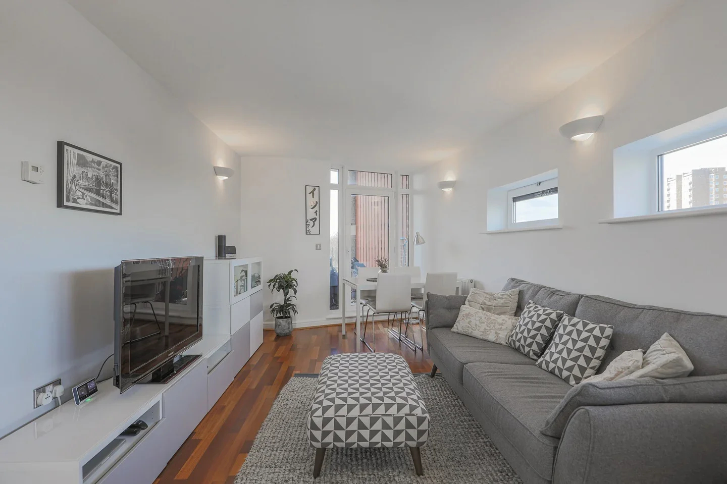 Flat Martello Street in Greater London