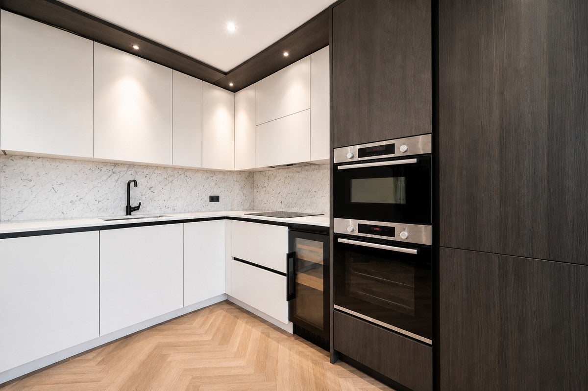 Flat Astwood Mews in Greater London