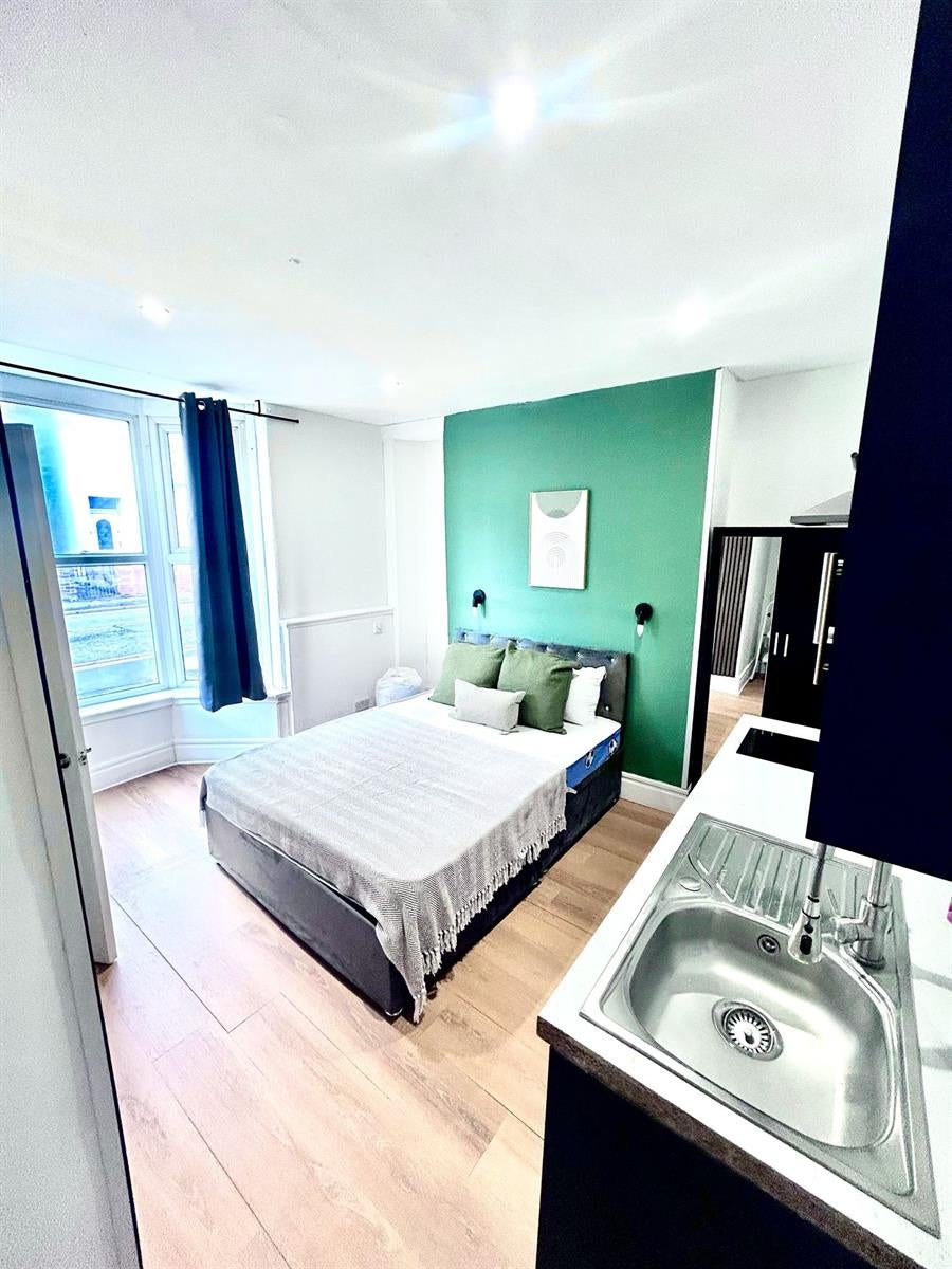 Room Argyle Street in Boston