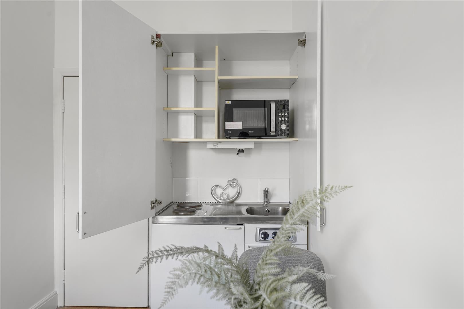 Flat Southwell Gardens in Greater London