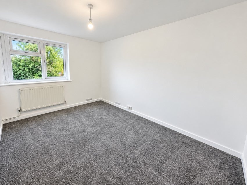 Flat Laleham Road in Borough of Spelthorne