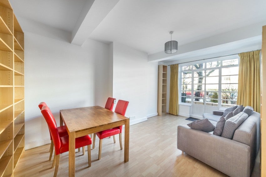Flat Haverstock Hill in Greater London