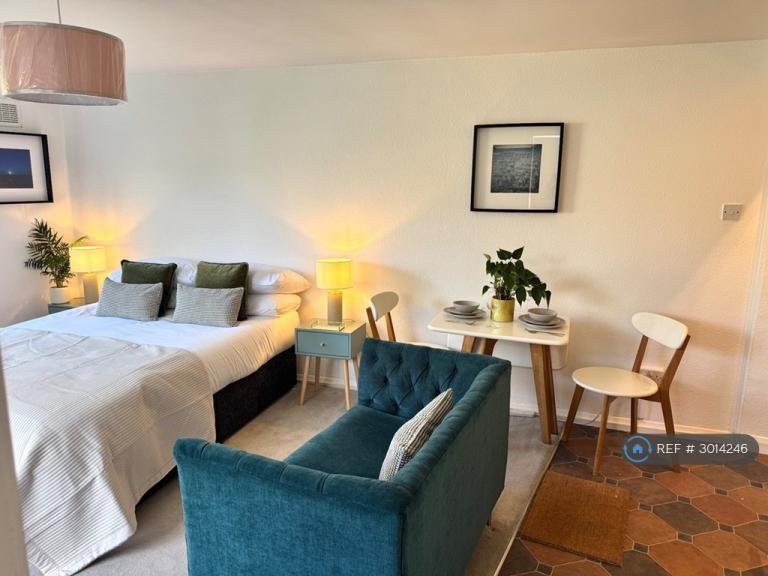 Flat Broadwater Street West in Worthing