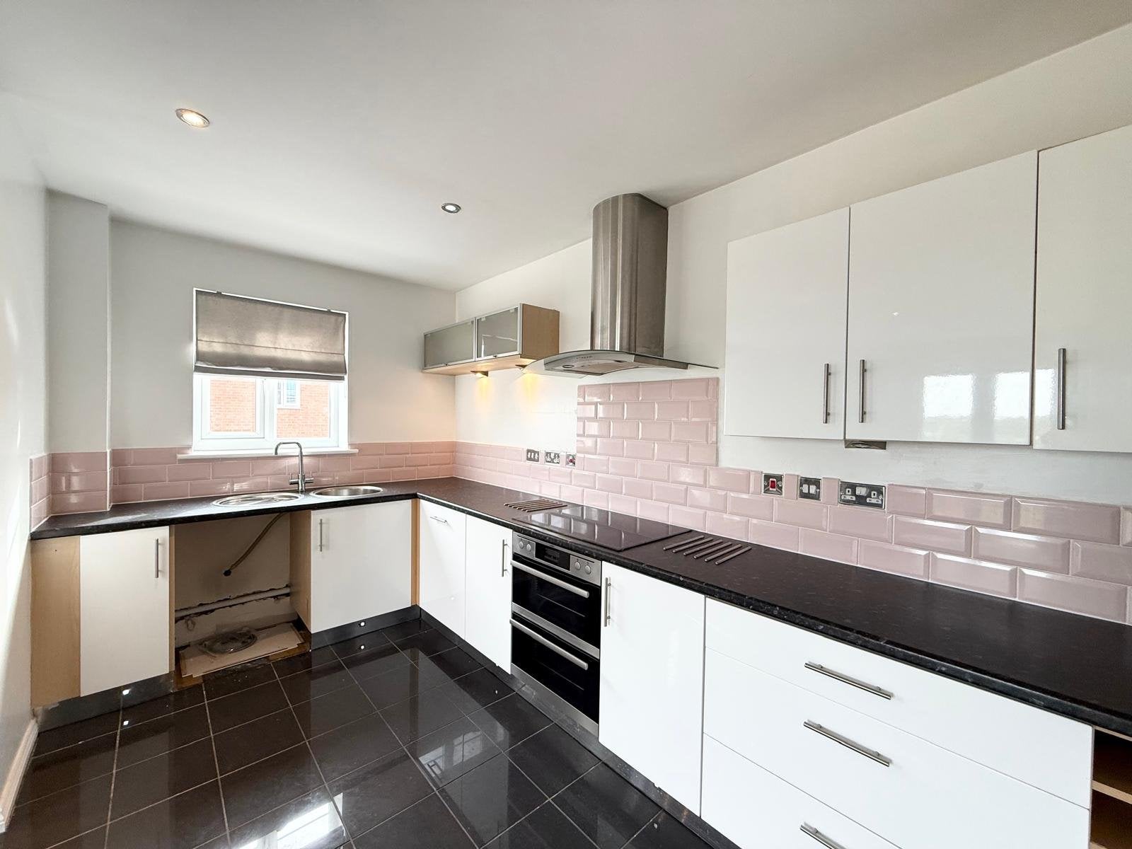 Flat Chapman Road in Leeds