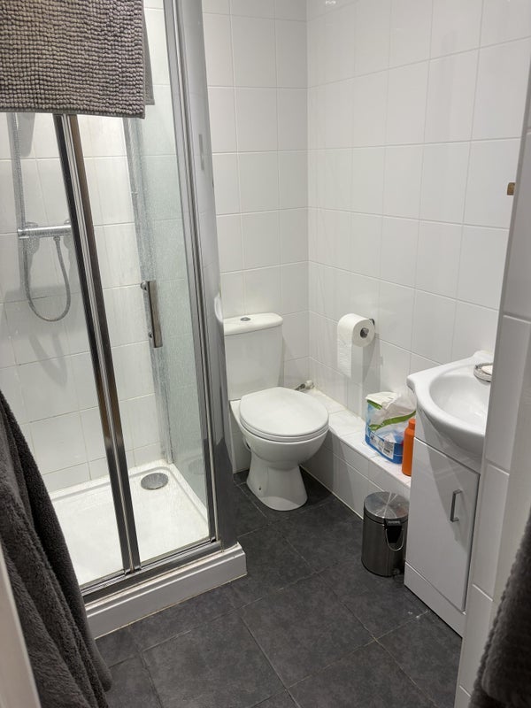 Room Willow Walk in Greater London