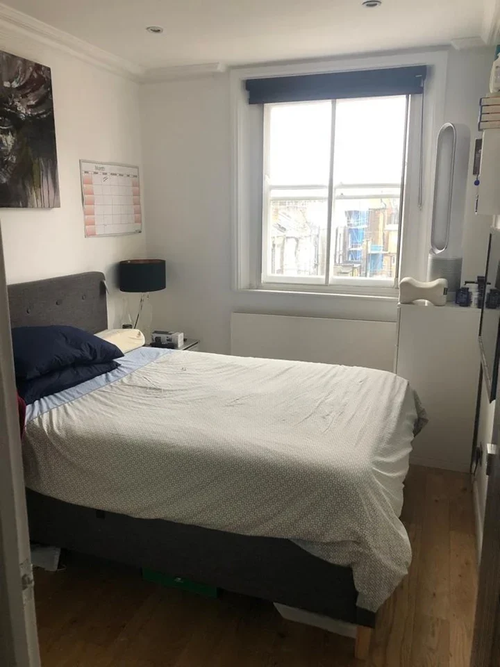 Flat Gloucester Road in Greater London