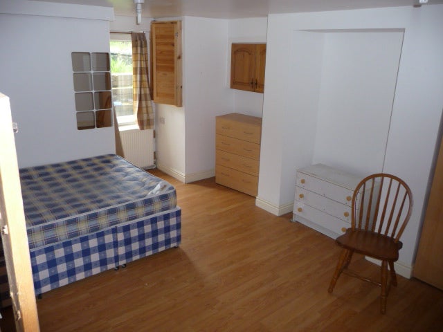 Flat Brudenell Street in Leeds