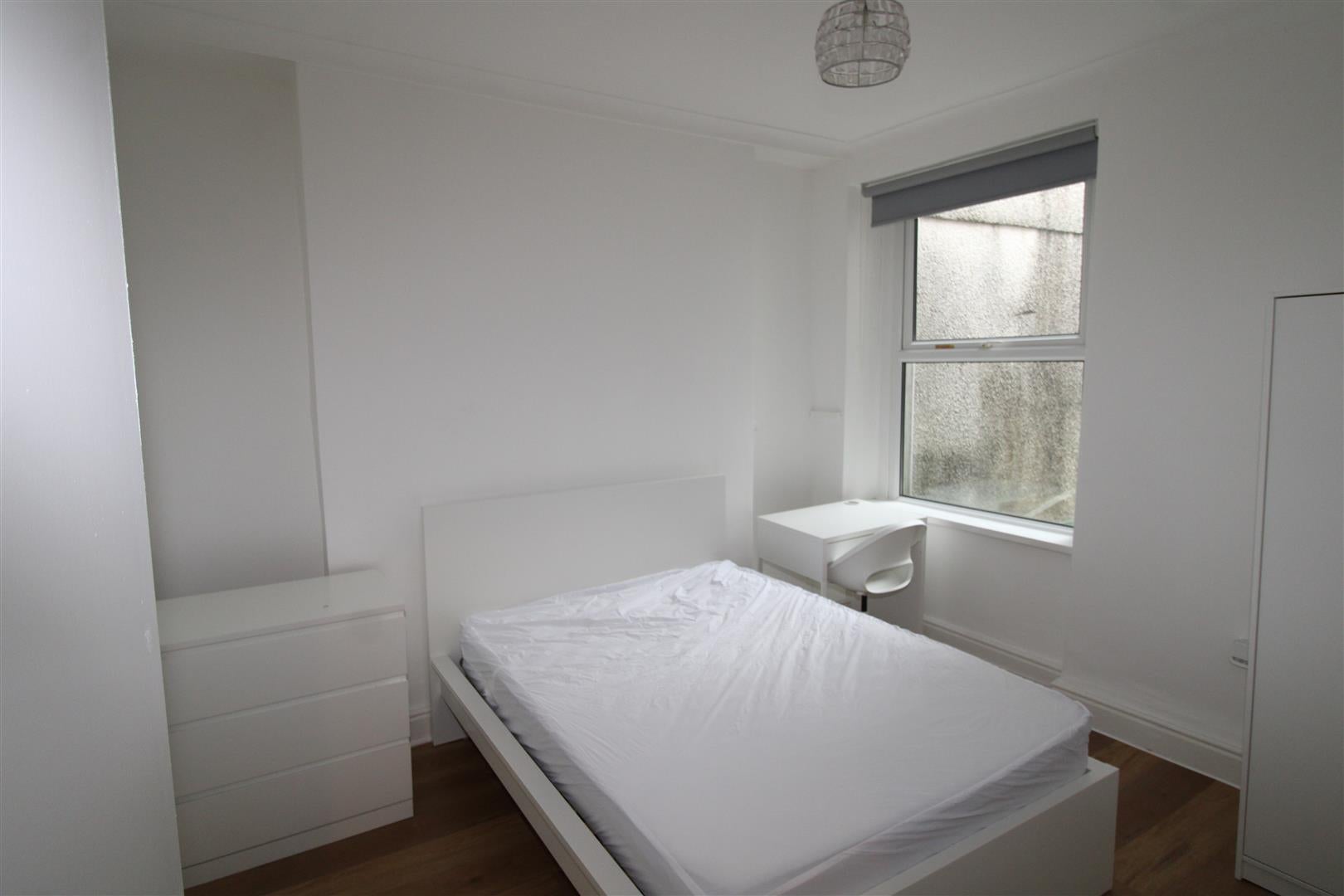 Flat Queen Street in Pontypridd