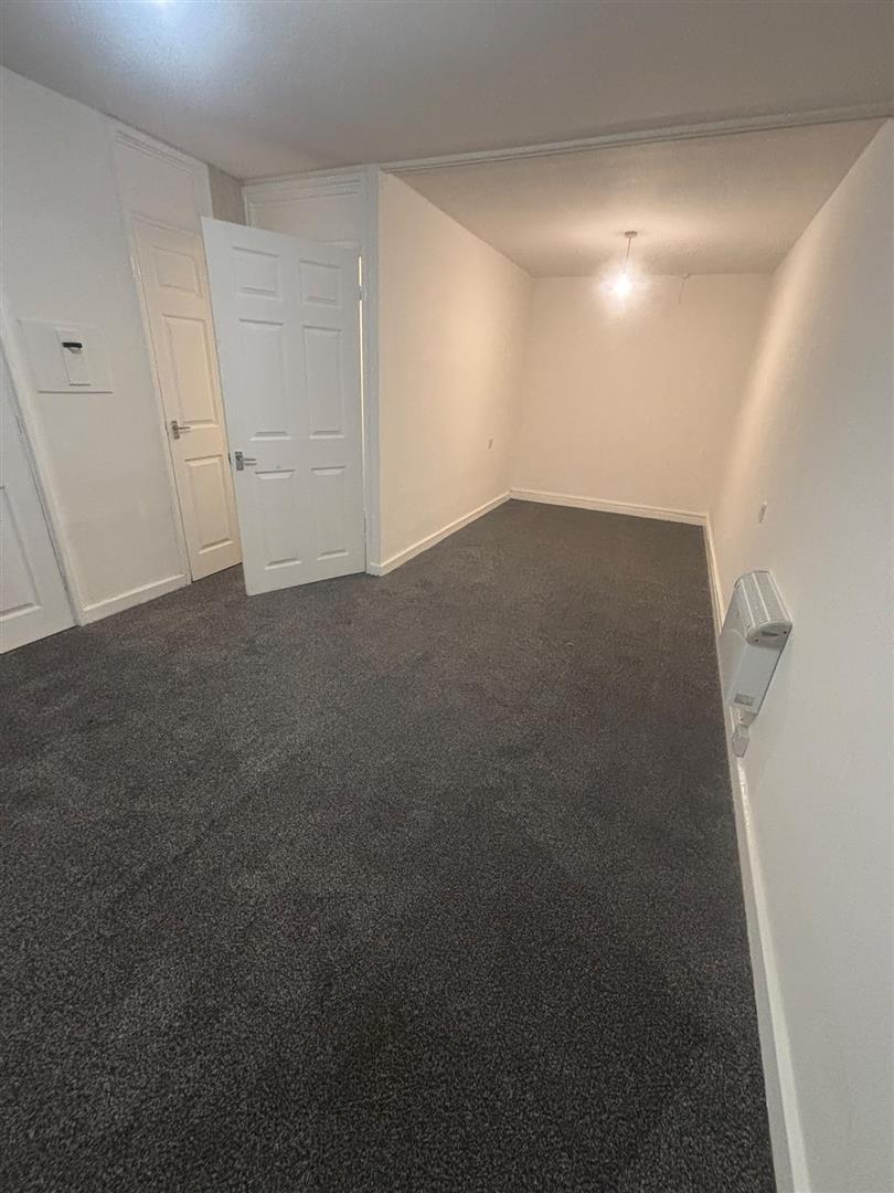 Flat Gordon Street in Wakefield