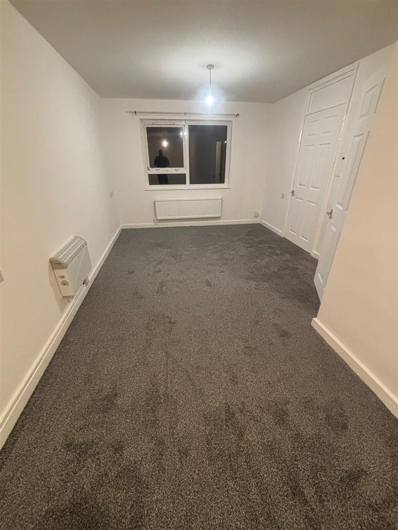 Flat Gordon Street in Wakefield