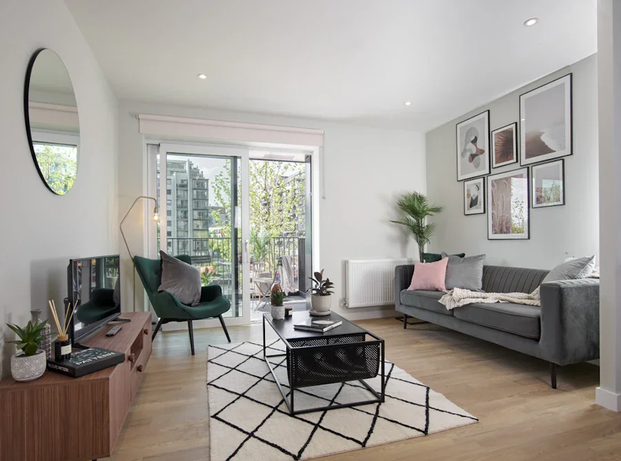 Flat Hale Wharf in Greater London