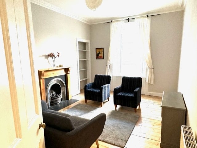 Flat Raeburn Place in City of Edinburgh