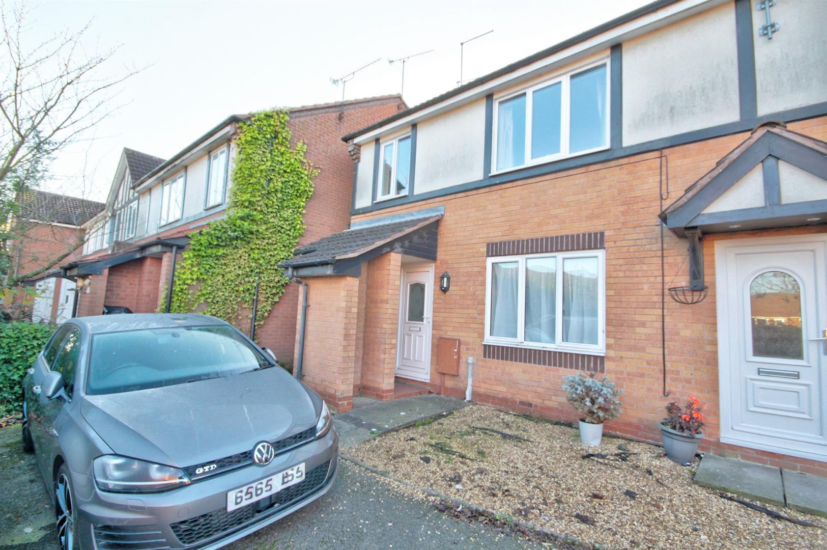 Flat Berkeley Close in Nuneaton and Bedworth