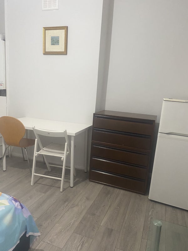 Room Bromley Common in Greater London