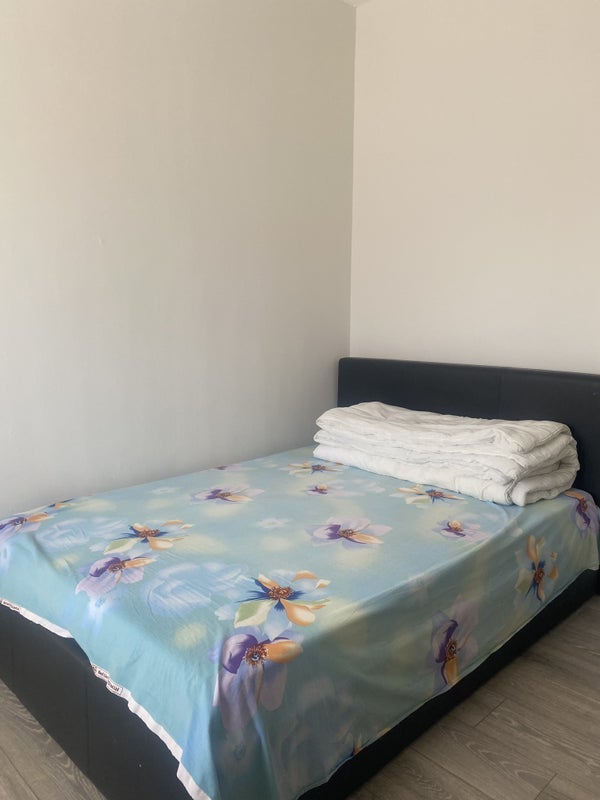 Room Bromley Common in Greater London