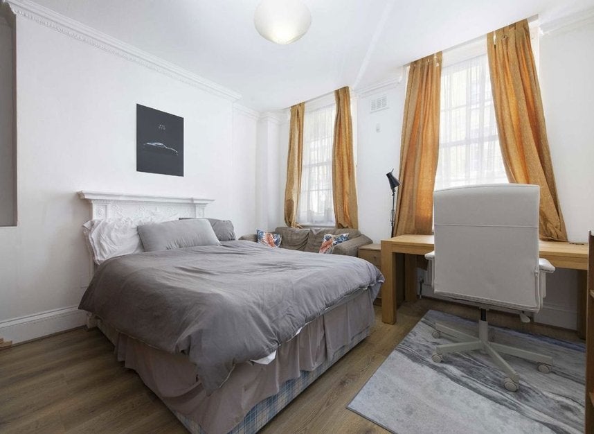 Flat Burton Street in Greater London