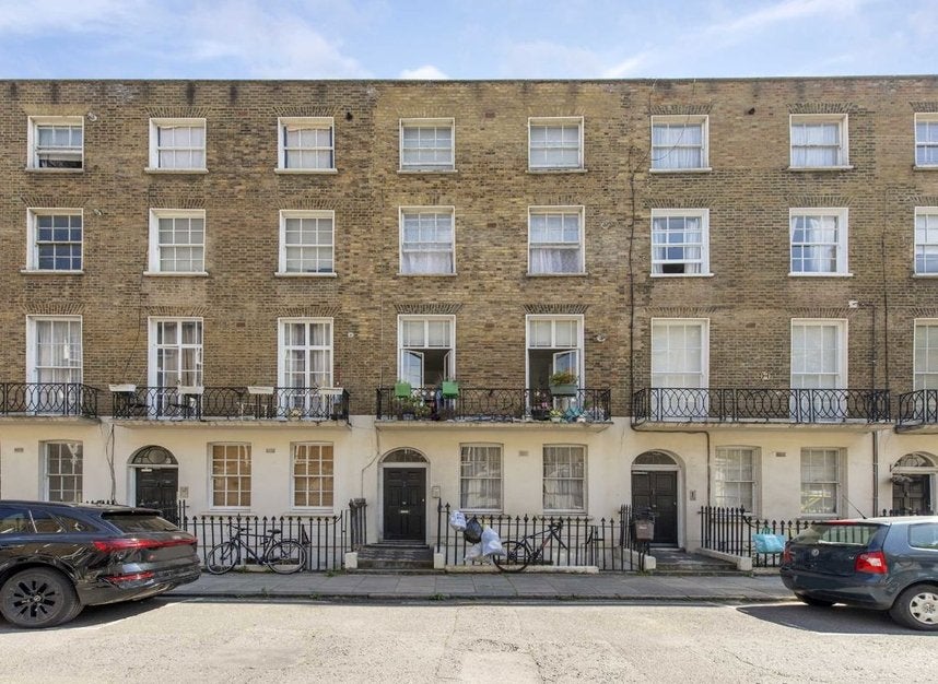 Flat Burton Street in Greater London