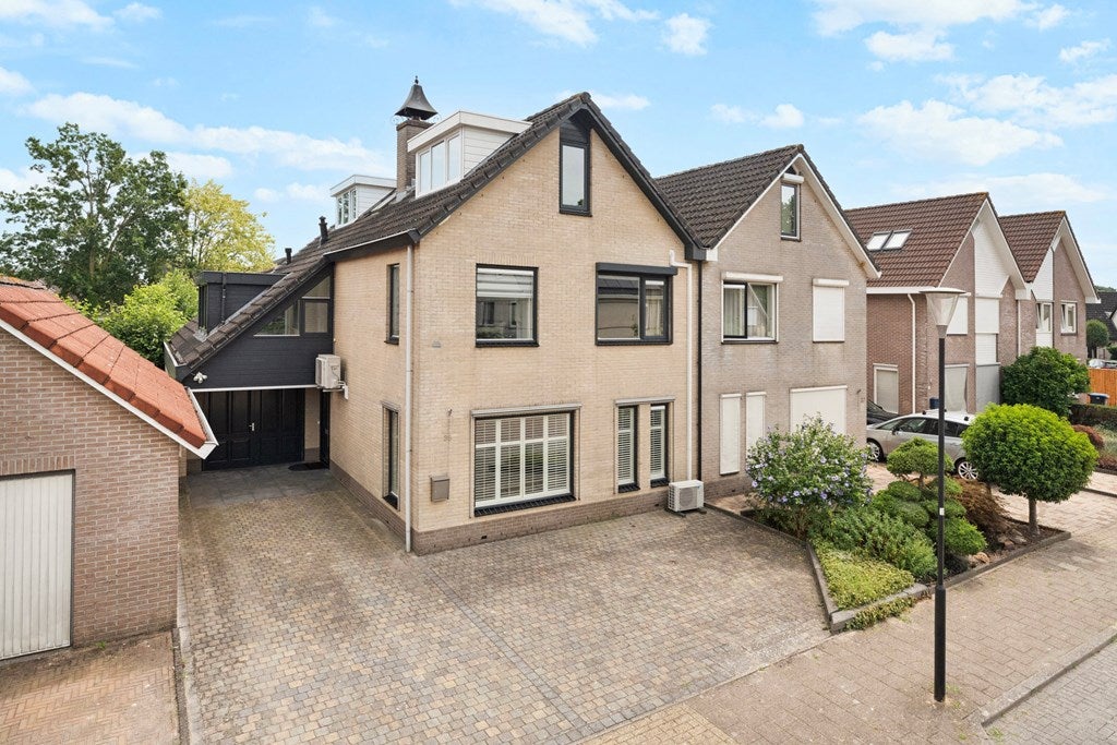 Huis Eemlandia 35 in Bunschoten-Spakenburg