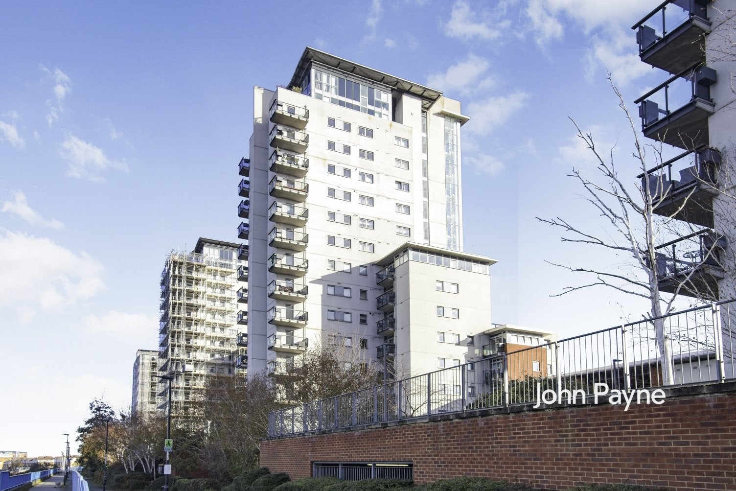 Flat Camelot Close in Greater London