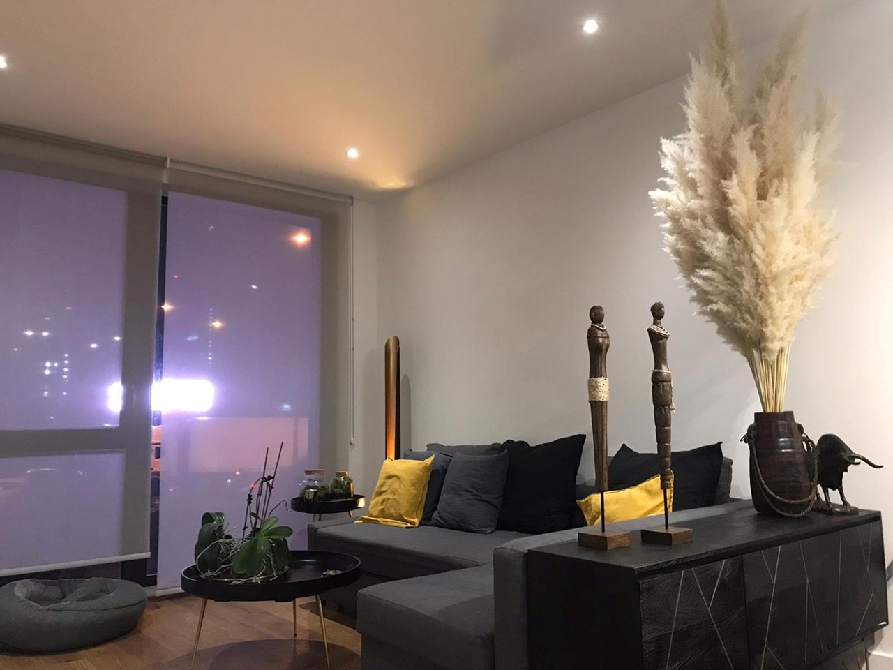 Flat New Village Avenue in Greater London