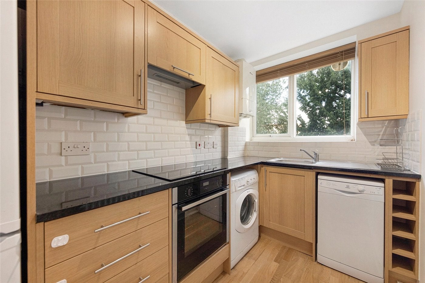 Flat Kersfield Road in Greater London