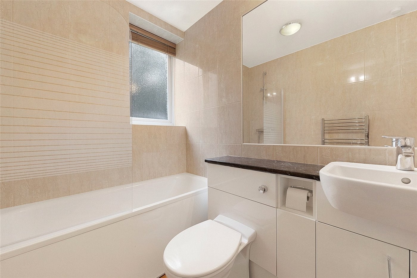 Flat Kersfield Road in Greater London