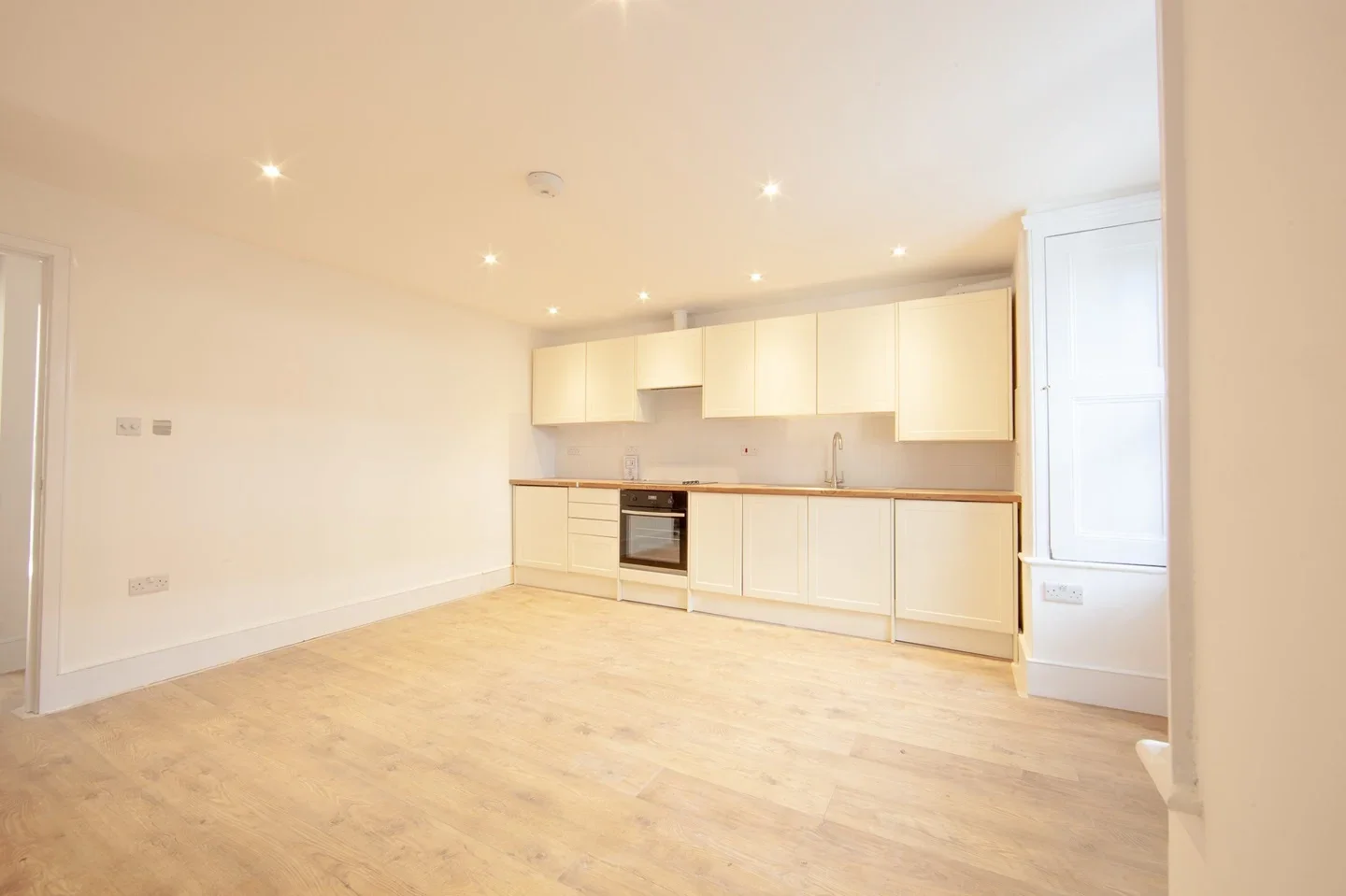Flat Gordon House Road in Greater London