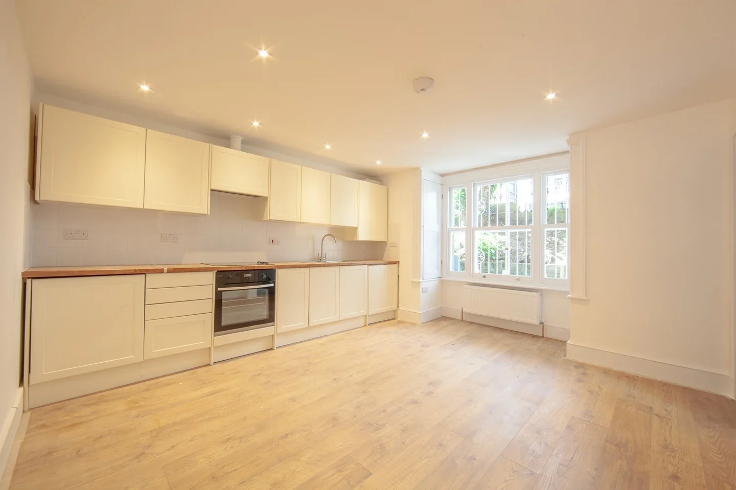 Flat Gordon House Road in Greater London