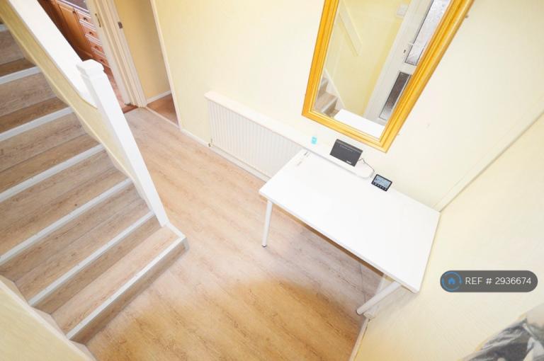 Room Penrose Close in Coventry