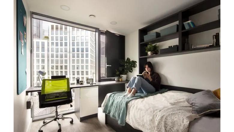 Room Vine Street in City of London