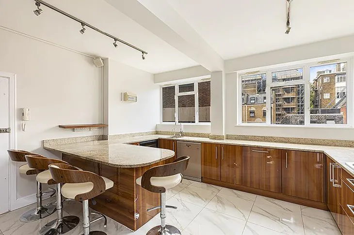 Flat Titchfield Road in City of Westminster