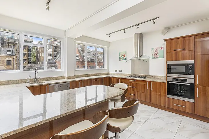 Flat Titchfield Road in City of Westminster