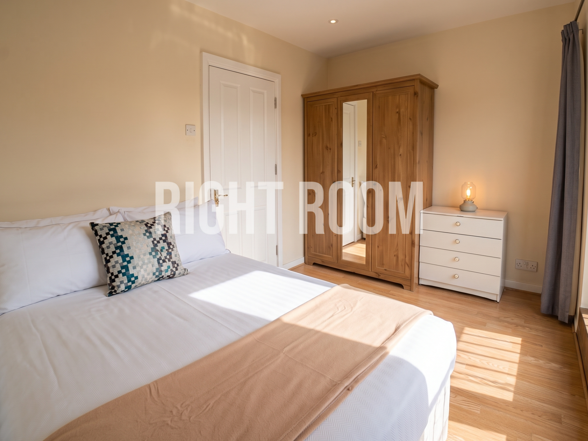 Room Capstan Square in Greater London