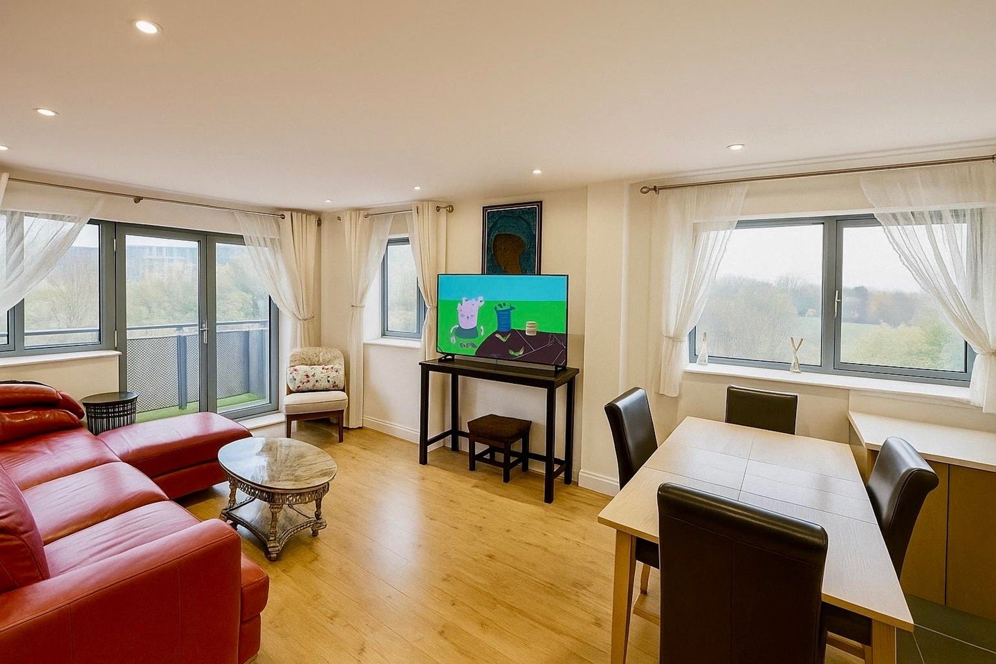 Flat Agate Close in Greater London