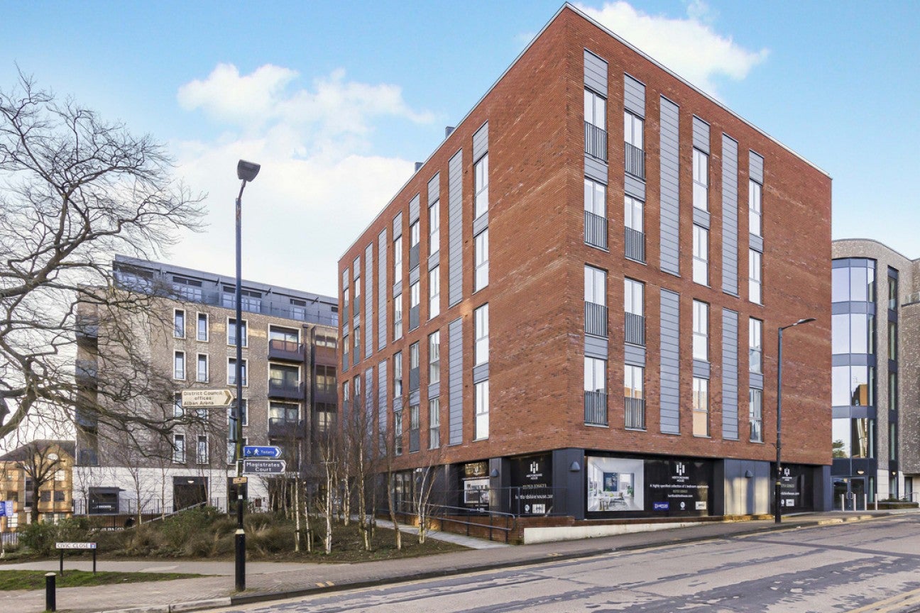 Flat Jubilee Square in St Albans