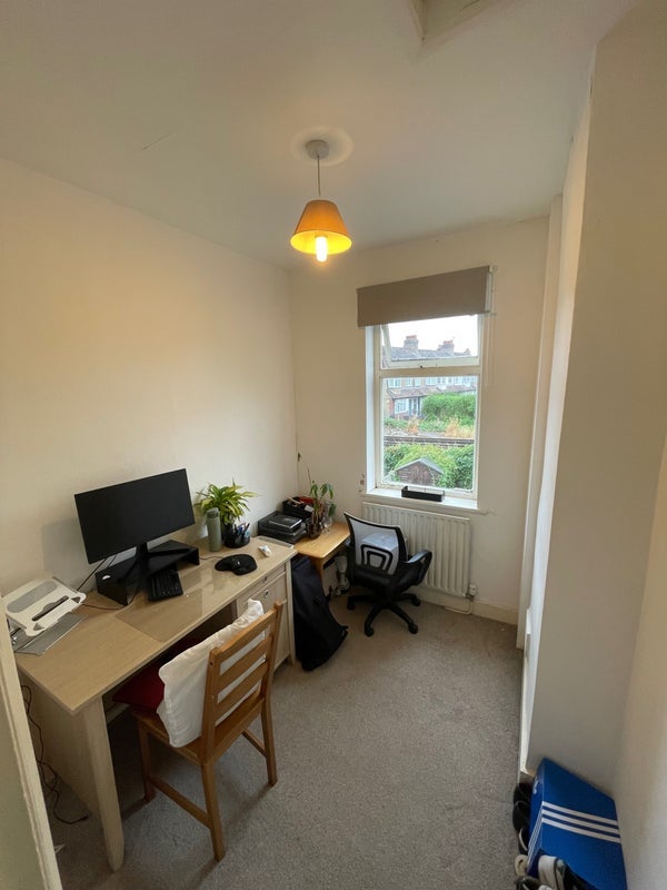 Room Kenlor Road in Greater London
