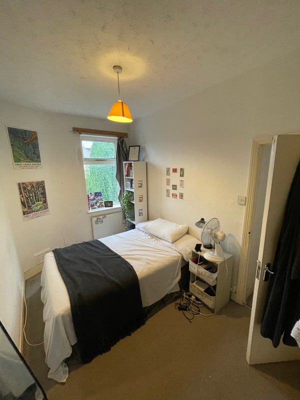 Room Kenlor Road in Greater London