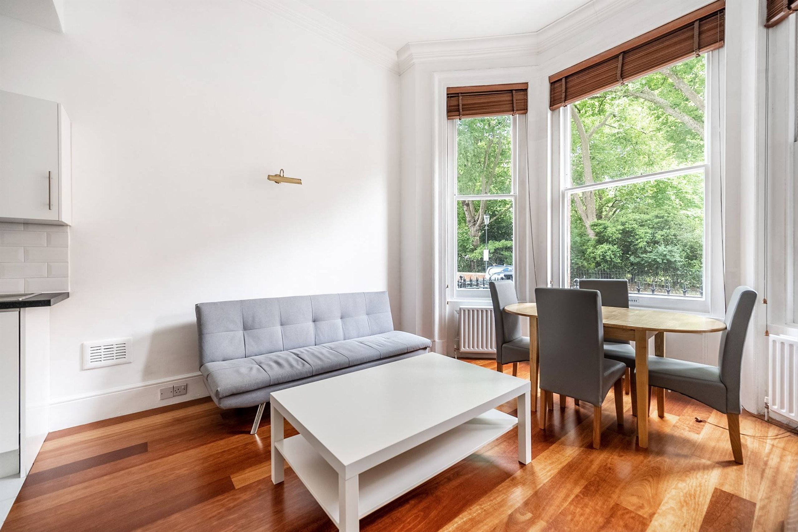 Flat Cranley Gardens in Greater London