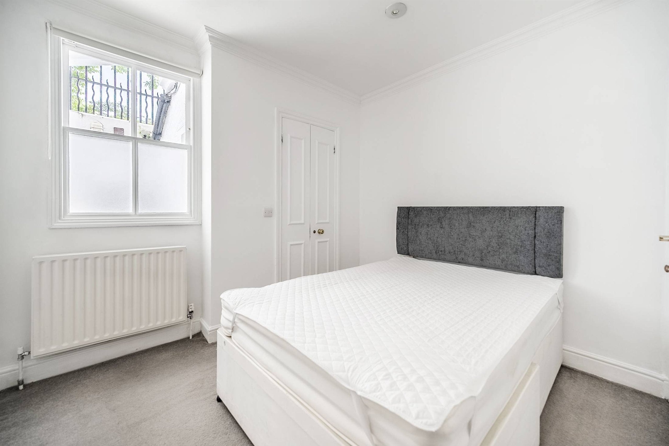 Flat Cranley Gardens in Greater London