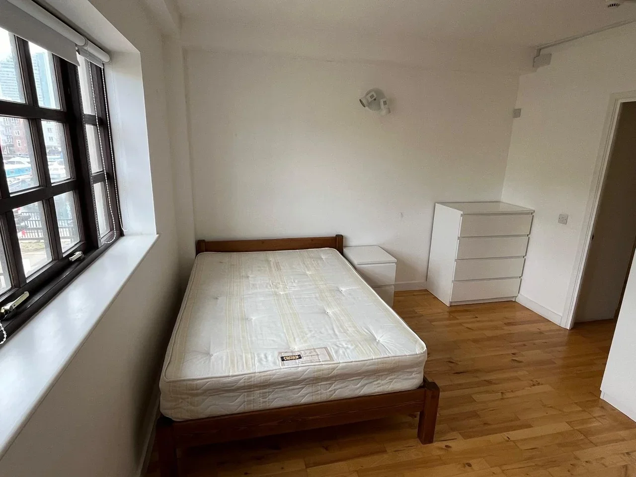 Room Finland Street in Greater London