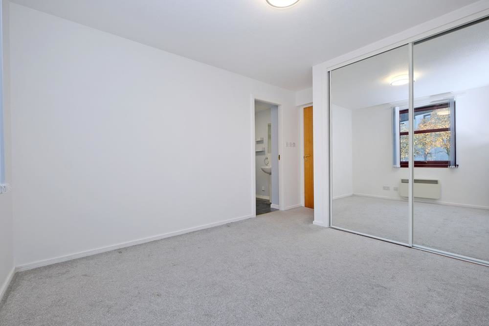 Flat Craigieburn Park in Aberdeen