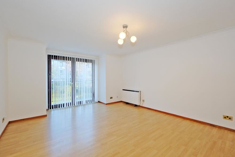 Flat Craigieburn Park in Aberdeen