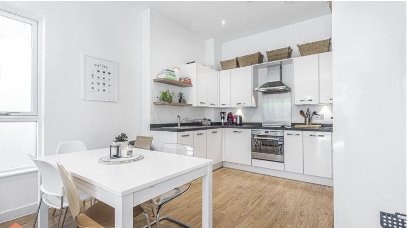 Flat Sears Street in Greater London