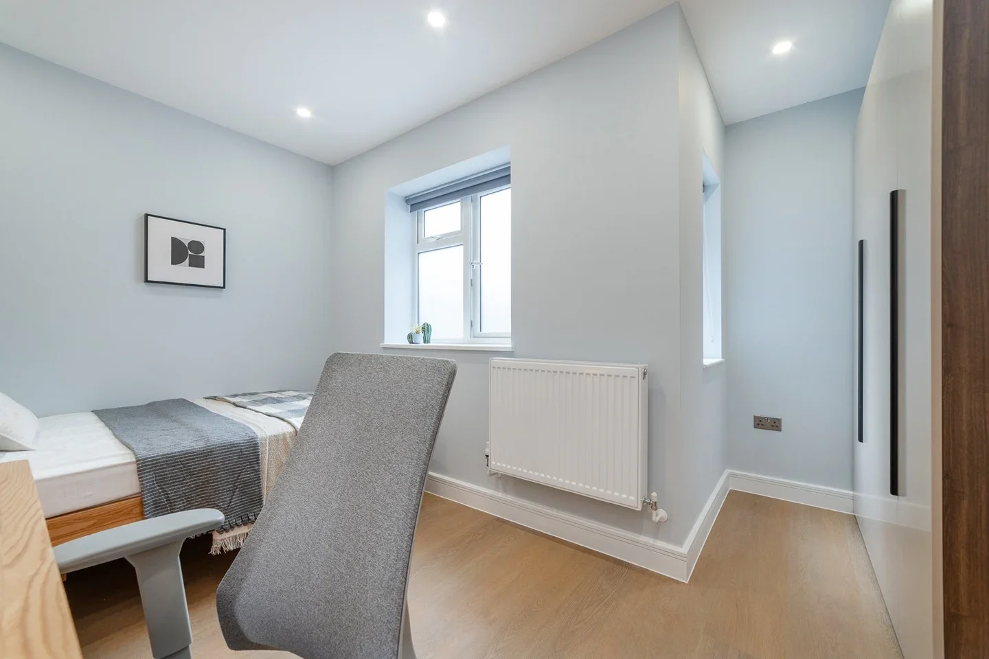 Room Hook Road in Epsom and Ewell