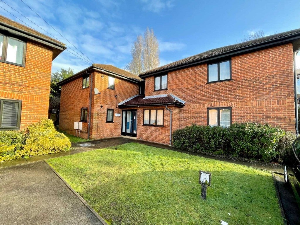Flat Hales Park in Dacorum